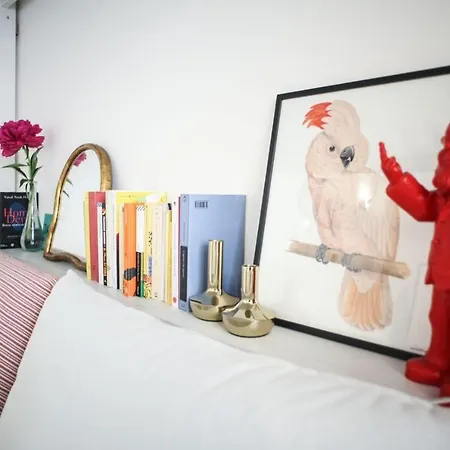 公寓 Fancy And Comfy Studio In A Lively District Of *